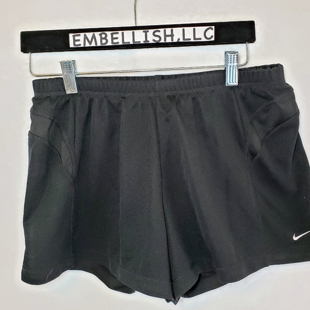 NIKE Woman's Fit Dry Running Shorts